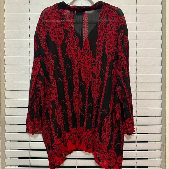Maggie Barnes Red Black Damask Scroll Print Chiffon Blouse Plus Size 4X 30/32W - Picture 3 of 3